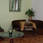 Hotel Restaurant Aux Deux Roses