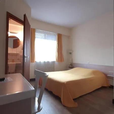 Restaurant Aux Deux Roses Hotel 3*