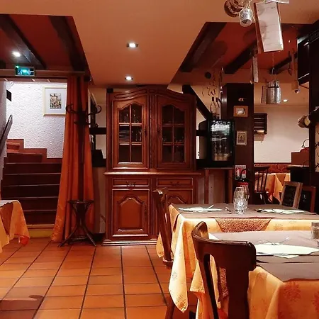 Restaurant Aux Deux Roses 3*