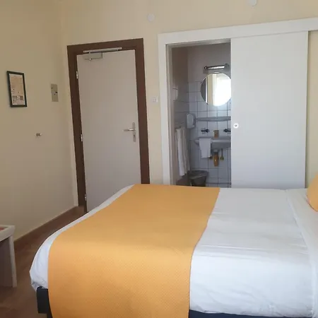 Restaurant Aux Deux Roses 3*