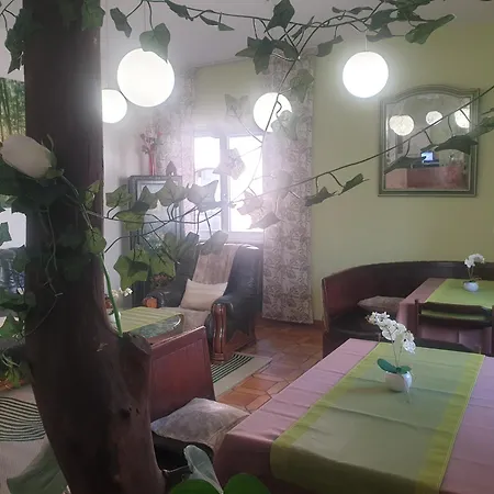 Restaurant Aux Deux Roses 호텔 3*