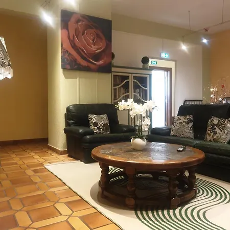 Restaurant Aux Deux Roses نيوف-بريساش