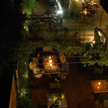 Restaurant Aux Deux Roses Отель