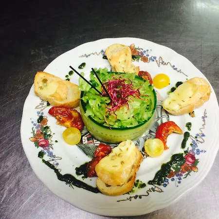 Restaurant Aux Deux Roses 3*