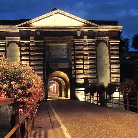 Hotel Restaurant Aux Deux Roses Neuf-Brisach
