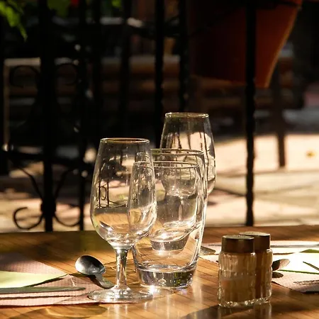 Restaurant Aux Deux Roses Hotel