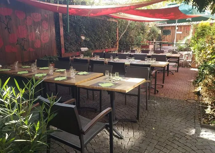 Restaurant Aux Deux Roses 3*