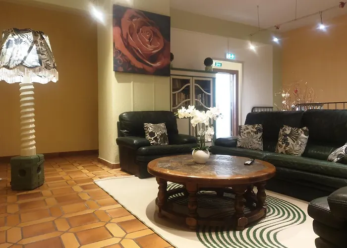 Restaurant Aux Deux Roses 뇌프브리작